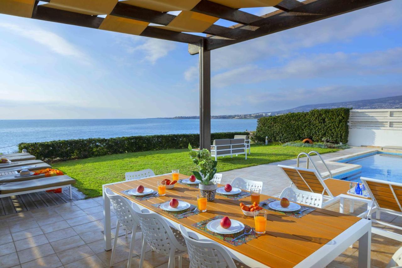 Blue Coral Beach Villas: Exclusive Oceanfront Retreat Coral Bay Exterior photo