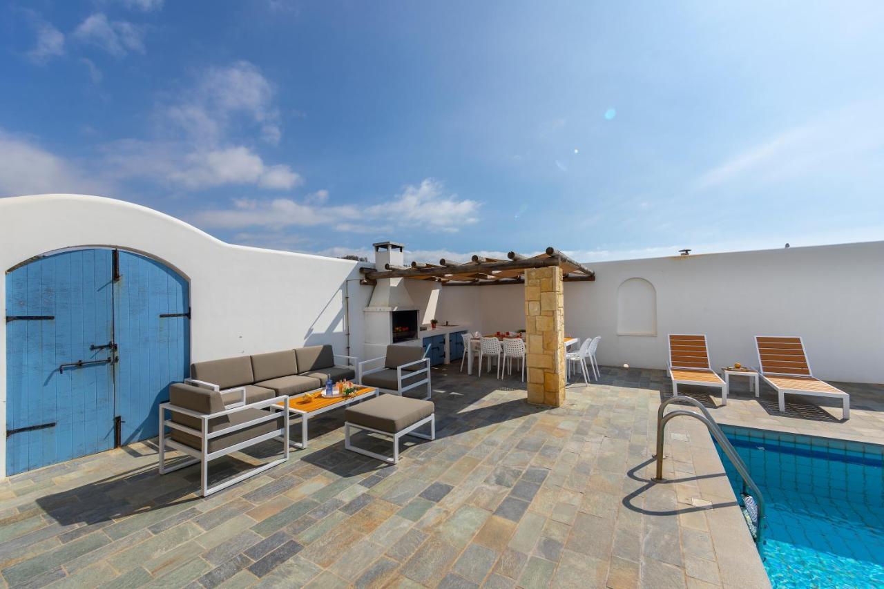 Blue Coral Beach Villas: Exclusive Oceanfront Retreat Coral Bay Exterior photo