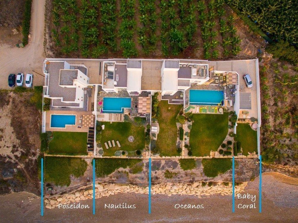 Blue Coral Beach Villas: Exclusive Oceanfront Retreat Coral Bay Exterior photo