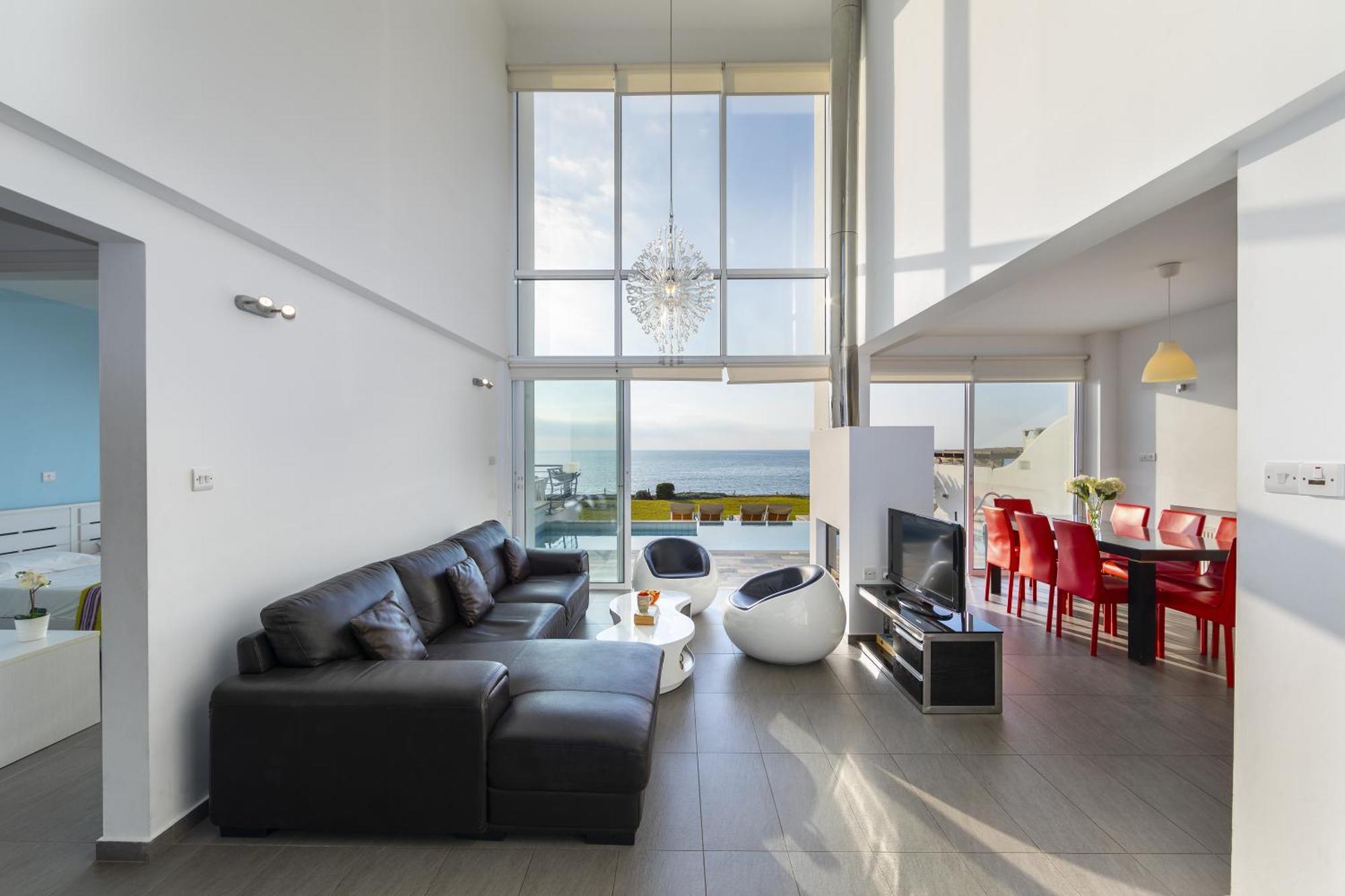 Blue Coral Beach Villas: Exclusive Oceanfront Retreat Coral Bay Exterior photo
