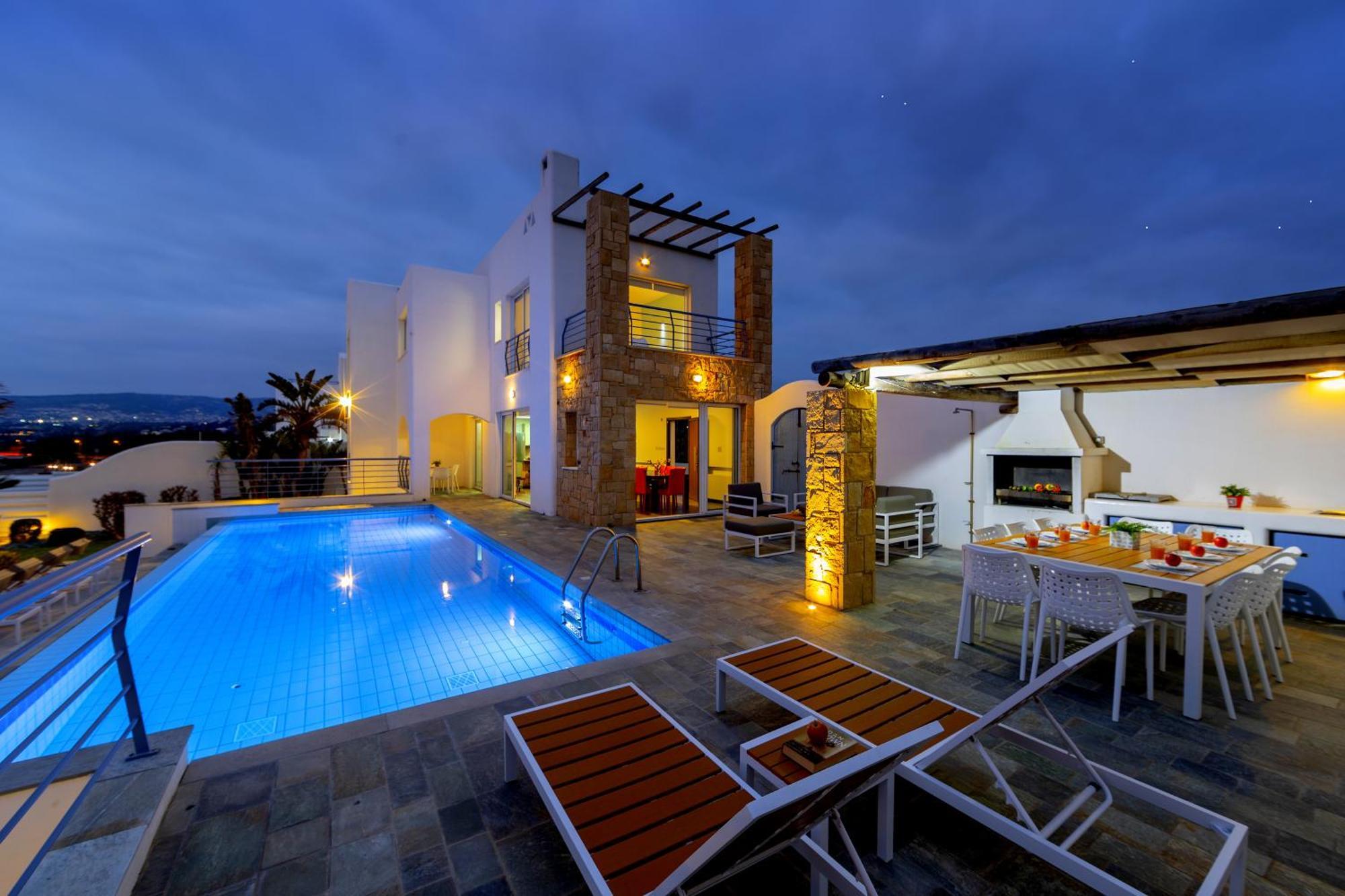 Blue Coral Beach Villas: Exclusive Oceanfront Retreat Coral Bay Exterior photo