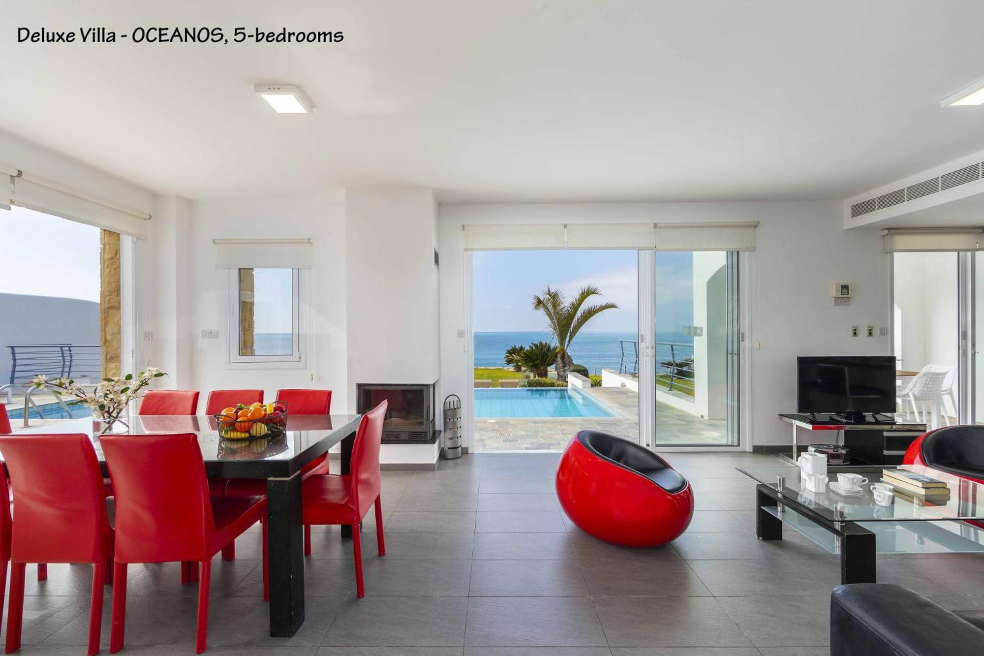 Blue Coral Beach Villas: Exclusive Oceanfront Retreat Coral Bay Exterior photo